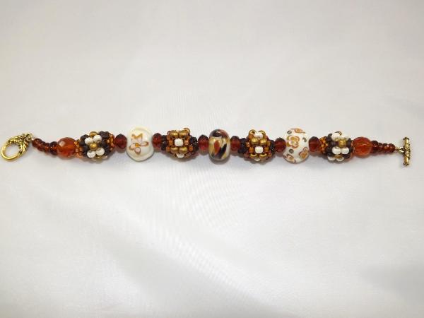 B-45 brown beaded bead & lampwork bead bracelet