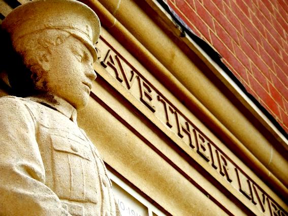 Close-ups: Boy Statue