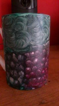 Finger painting on cups Finger painting on cups