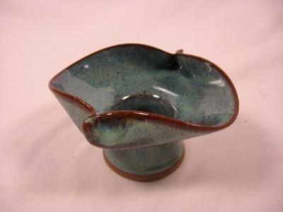 120601.C Flower Vase with Double Pinch Design 120601.C Flower Vase with Double Pinch Design