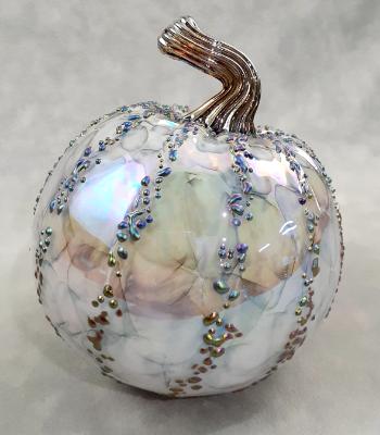 #09222523 Pumpkin Med 4'' to 5'' Iridised $55.00