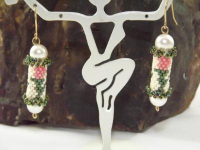 E-106 Peach Tulip Bead Tube Earrings E-106 Peach Tulip Bead Tube Earrings