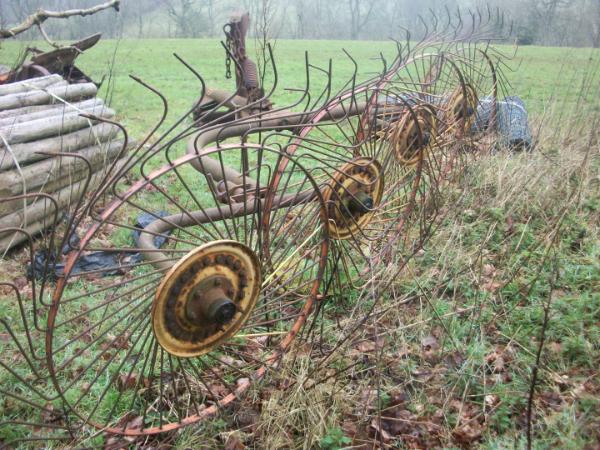 Wheels within wheels (hay turner)