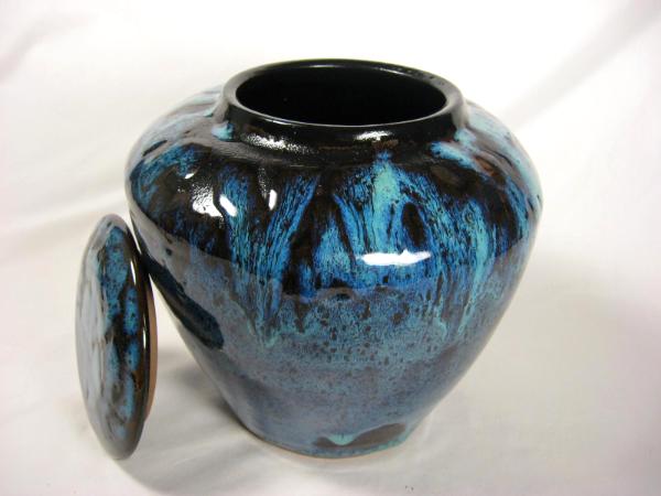 110425.A Cremation Ashes Urn