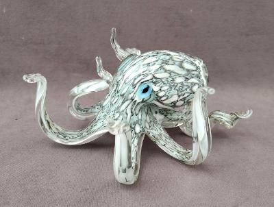 #08142302 octopus 4.5''Hx8''Wx9''L $300 #08142302 octopus 4.5''Hx8''Wx9''L $300