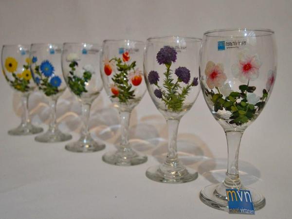 Set of handpainted glasses: BOUQUET OF FLOWERS