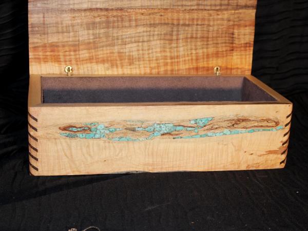 Turquoise Inlay/Fossilized Knightia Alta Curio Box