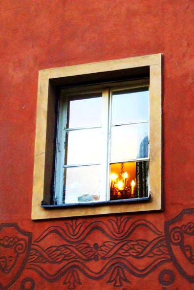 Close-ups: Light in the Window