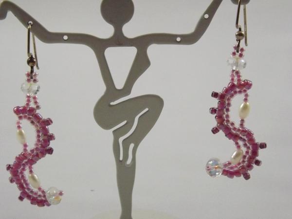 E-63 Mauve S-Shaped Beaded Earrings with Pearls