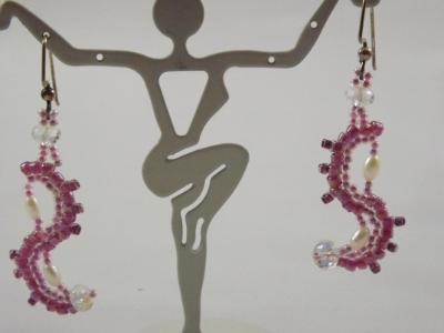 E-63 Mauve S-Shaped Beaded Earrings with Pearls E-63 Mauve S-Shaped Beaded Earrings with Pearls
