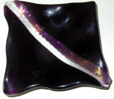 Small purple and dichroic glass bowl Small purple and dichroic glass bowl
