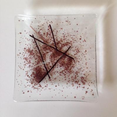 Clear plate with brown frit Clear plate with brown frit