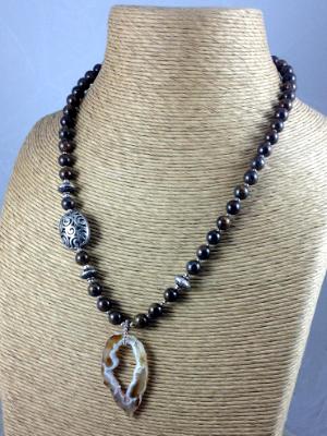 Bronzite Necklace with Druzy Pendant Bronzite Necklace with Druzy Pendant