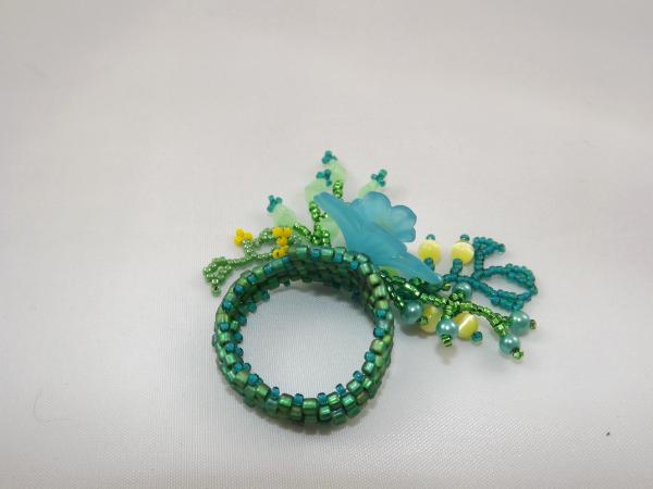 R-15 Green Beaded Ring w/Turquoise Flower