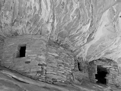 Puebloan Granaries in Mule Canyon Puebloan Granaries in Mule Canyon