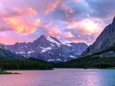 Swiftcurrent Lake Sunset Panorama (Click for full width) Swiftcurrent Lake Sunset Panorama (Click for full width)