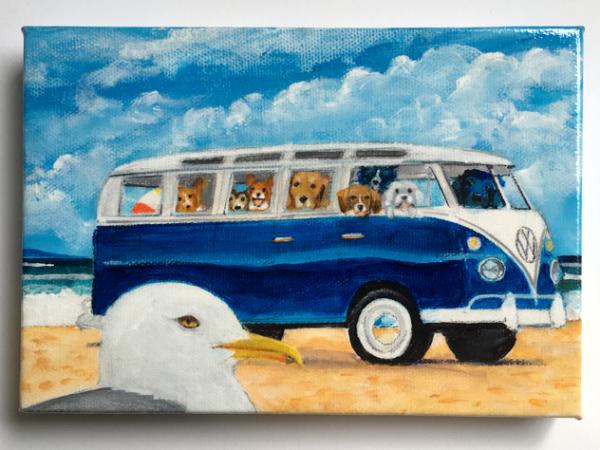 BUS FULL OF DOGS MEETS MR. SEAGULL