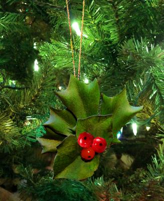 Holly and Ivy Hanging Ornament Holly and Ivy Hanging Ornament