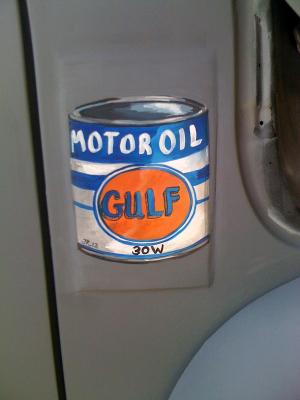 Gulf oil can on Pick up