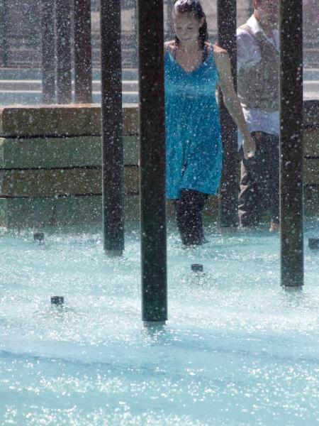 Rendezvous in a Fountain