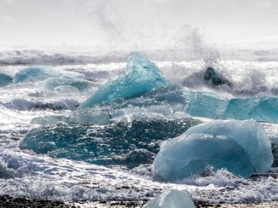 Surf Smashes Blue Ice Surf Smashes Blue Ice