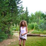 Asya in the veggie garden, Cotignac