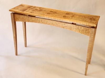 Curl and Burl Natural Figure Entry Table