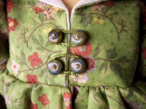 button detail