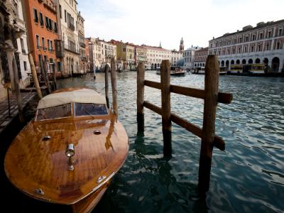 Taxi Boat