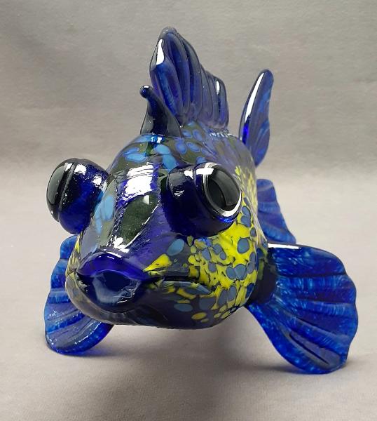  #06172306 tropical fish 6''HX6''W10.5''L $350.00