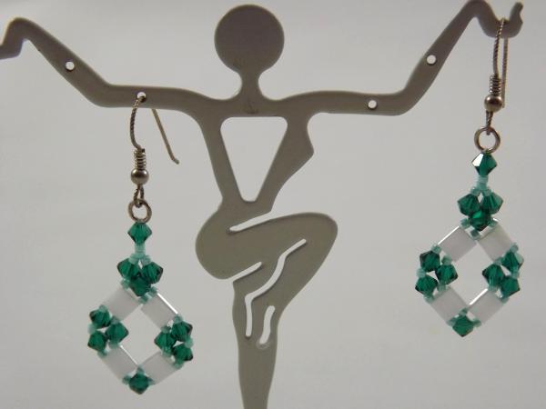 E-44 White & Emerald Green Earrings