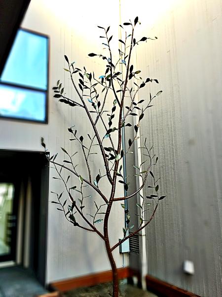 18 Foot Steel Tree