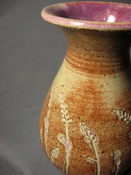110530.J Vase with Wheat Design