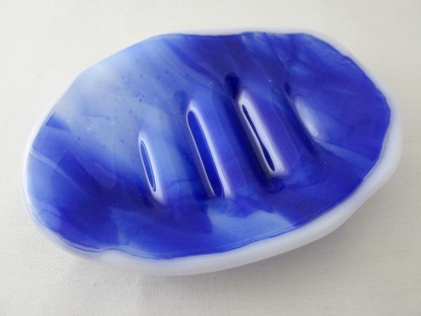 SO15030 - Cobalt Blue Wispy on White Soap Dish