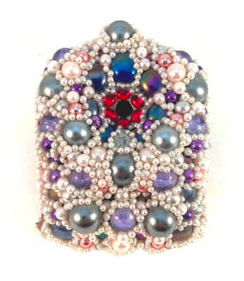 Pearl Pen Holder - NFS Pearl Pen Holder - NFS