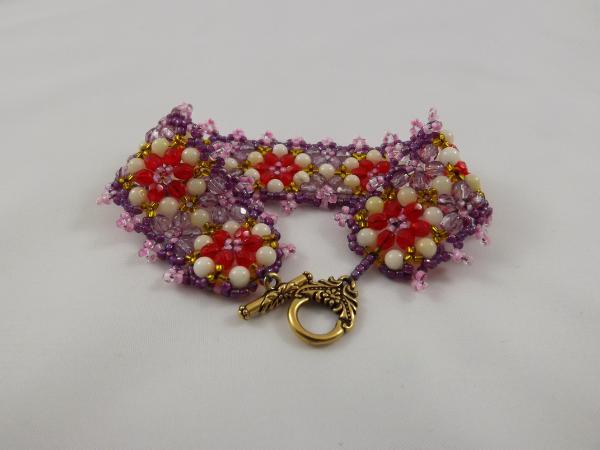 FB-51 Ffower bracelet in red, white, pink & purple