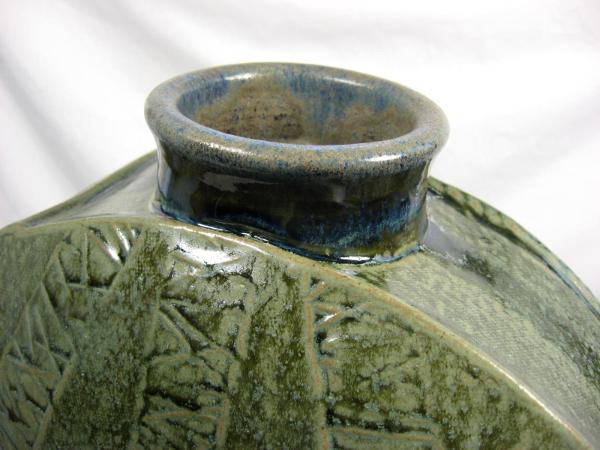 110424.A Large Drum Vase