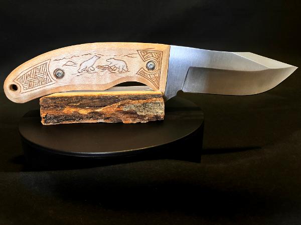 Knife with Customized Maple Handle