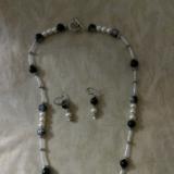 Black and White glass bead set