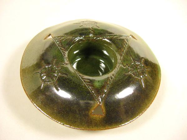 120705.AD Flower Vase with Alien Design