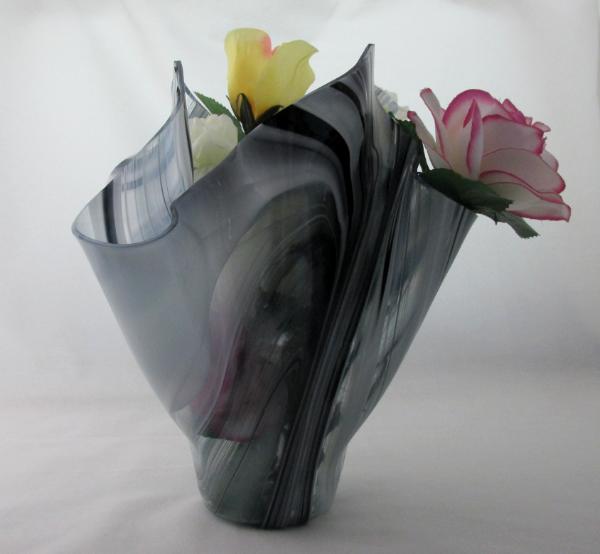 VA1185 - Black & White Baroque Centerpiece Vase