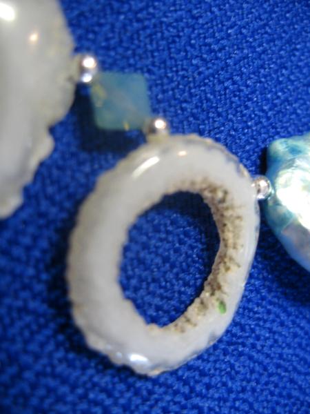 14-016 Blue coin pearls with stalactite slices