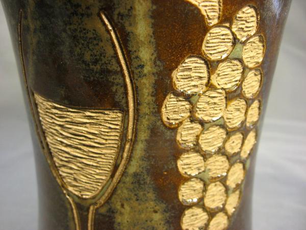 111121.F Wine Chiller with Carved Design