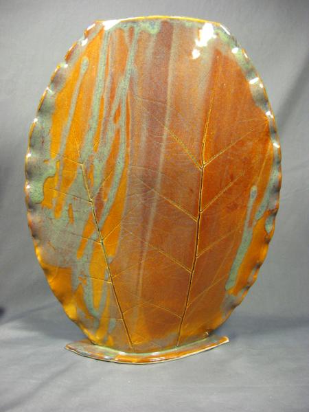 100830.F Large Flat Vase with Leaf Design