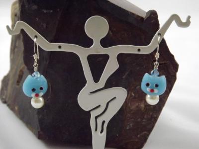 E-86 Sky Blue Cat Earrings