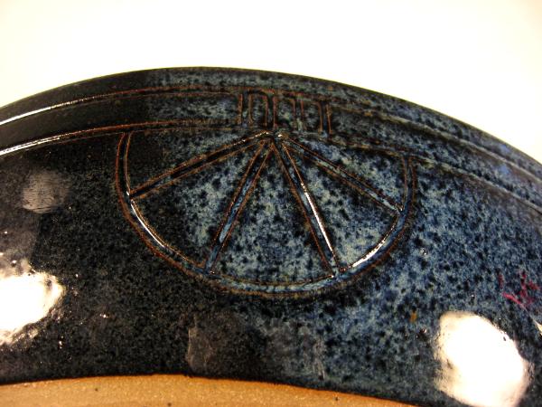 120512.B Flat Bottom Bowl with Decorative Carving Outside
