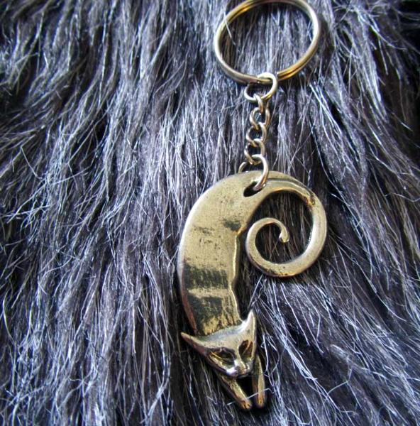 Cat Keyring or Keychain Pewter Cat keyfob or zipper pull