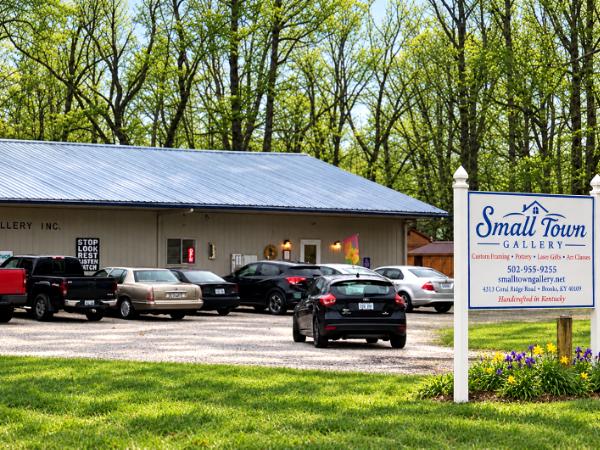 Small Town Gallery, inc