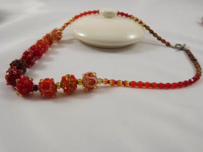 N-37 Shades of Red & Orange Beaded Bead Necklace N-37 Shades of Red & Orange Beaded Bead Necklace
