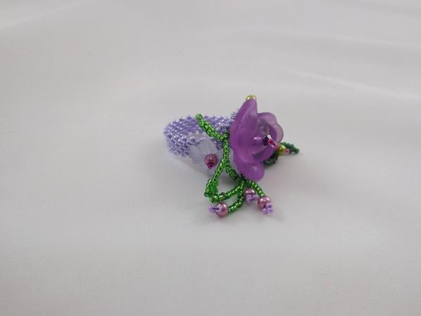 R-5 Lavender Beaded Ring w/Purple Flower